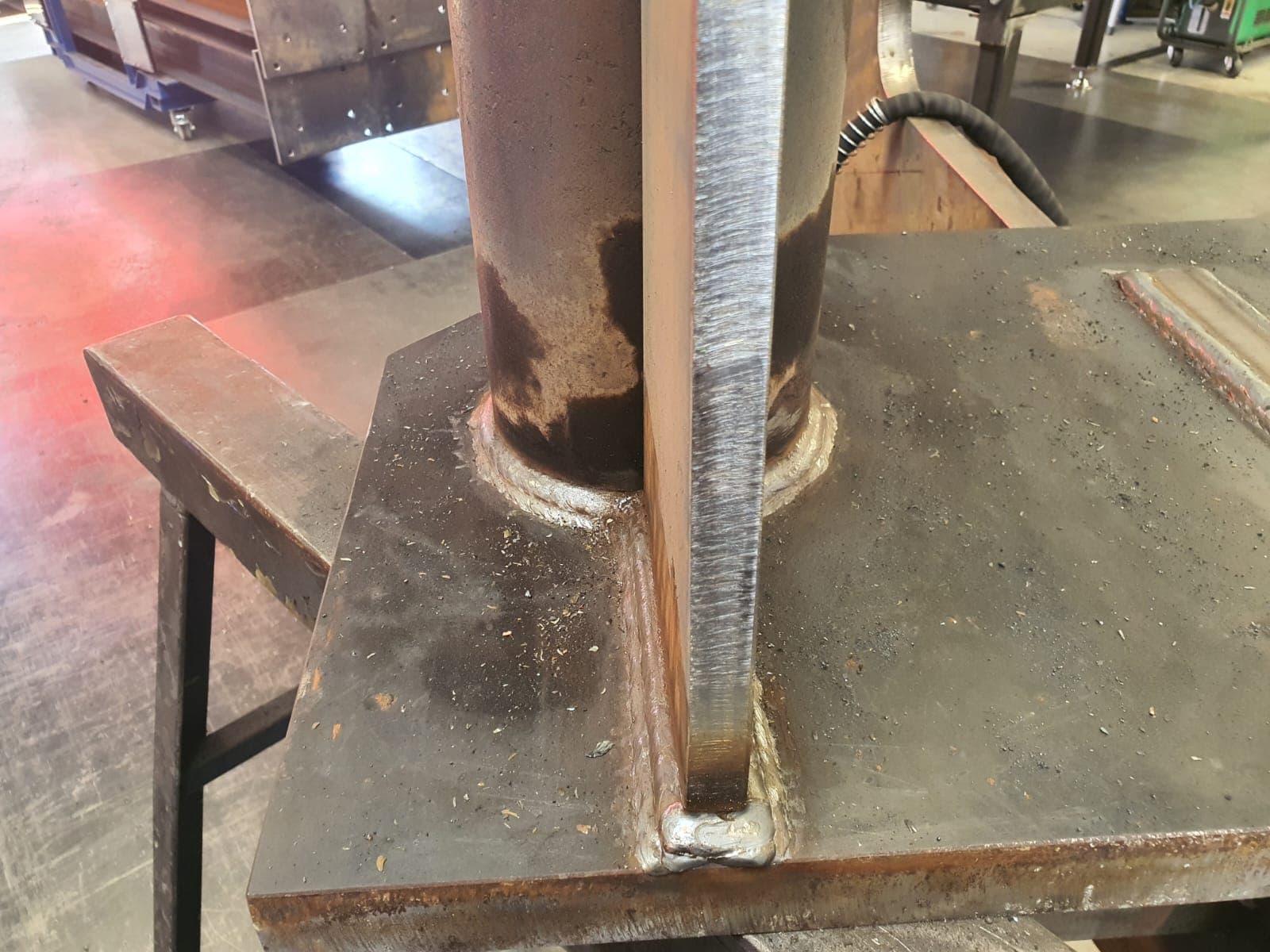 Schweißarbeit – SOROKIN Metallservice